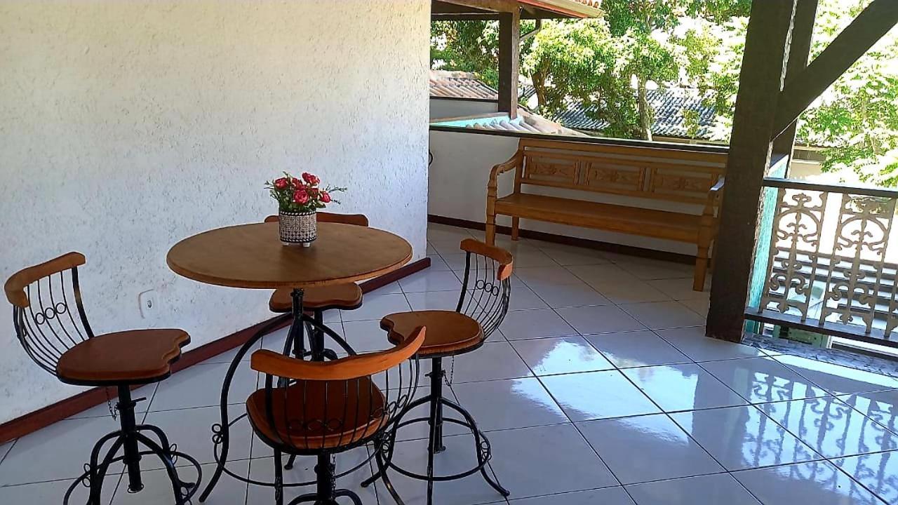 Bliss Hoteis Centro Búzios Exterior foto A typical balcony in the city